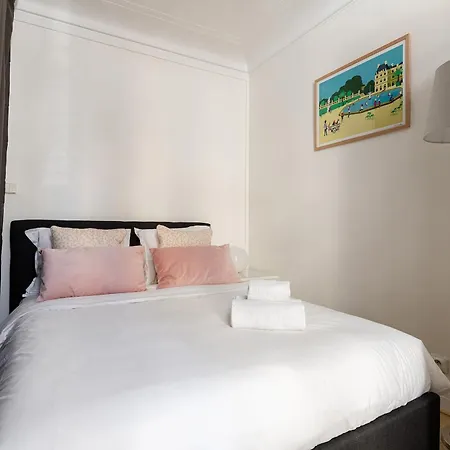 Jardin Du Luxembourg & Pantheon - Cityapartmentstay Parigi